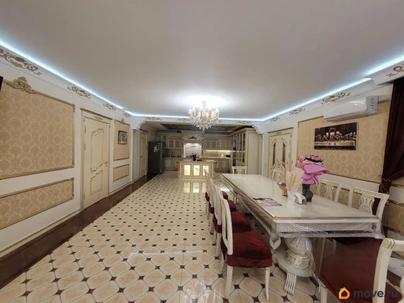 дом, 325 м&sup2;, 4.5 сотки