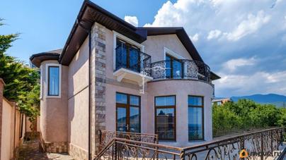 дом, 285 м&sup2;, 3 сотки