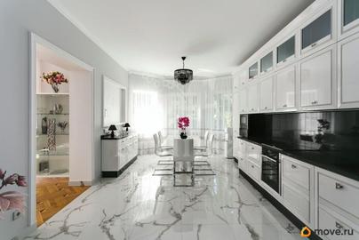 дом, 550 м&sup2;, 20 соток