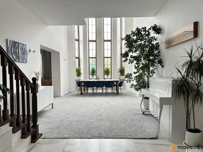 дом, 368.2 м&sup2;, 10 соток